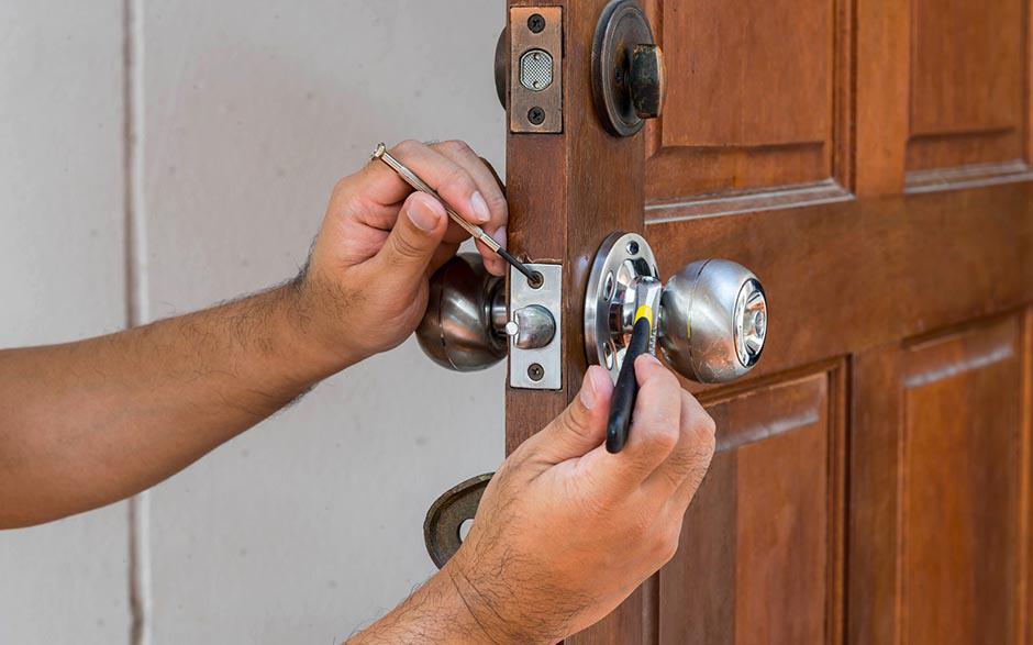 serrurier porte claquée Paris 6